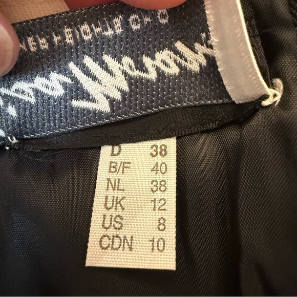 Louis Feraud black dress with white collar and embellished cuffs, size 8 women’s - Picture 13 of 16